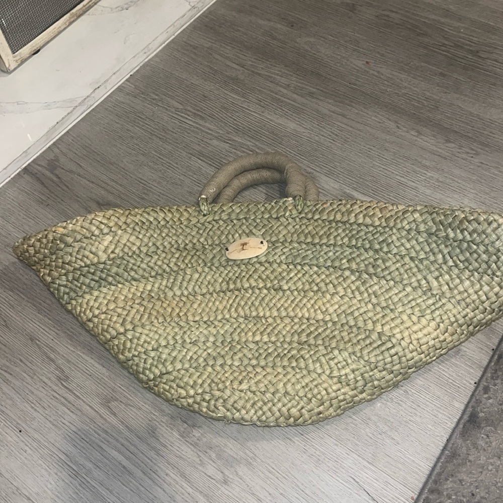 Tommy Bahamas straw bag